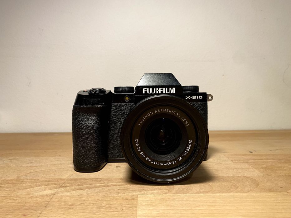 Fujifilm X-S10 + 15-45mm