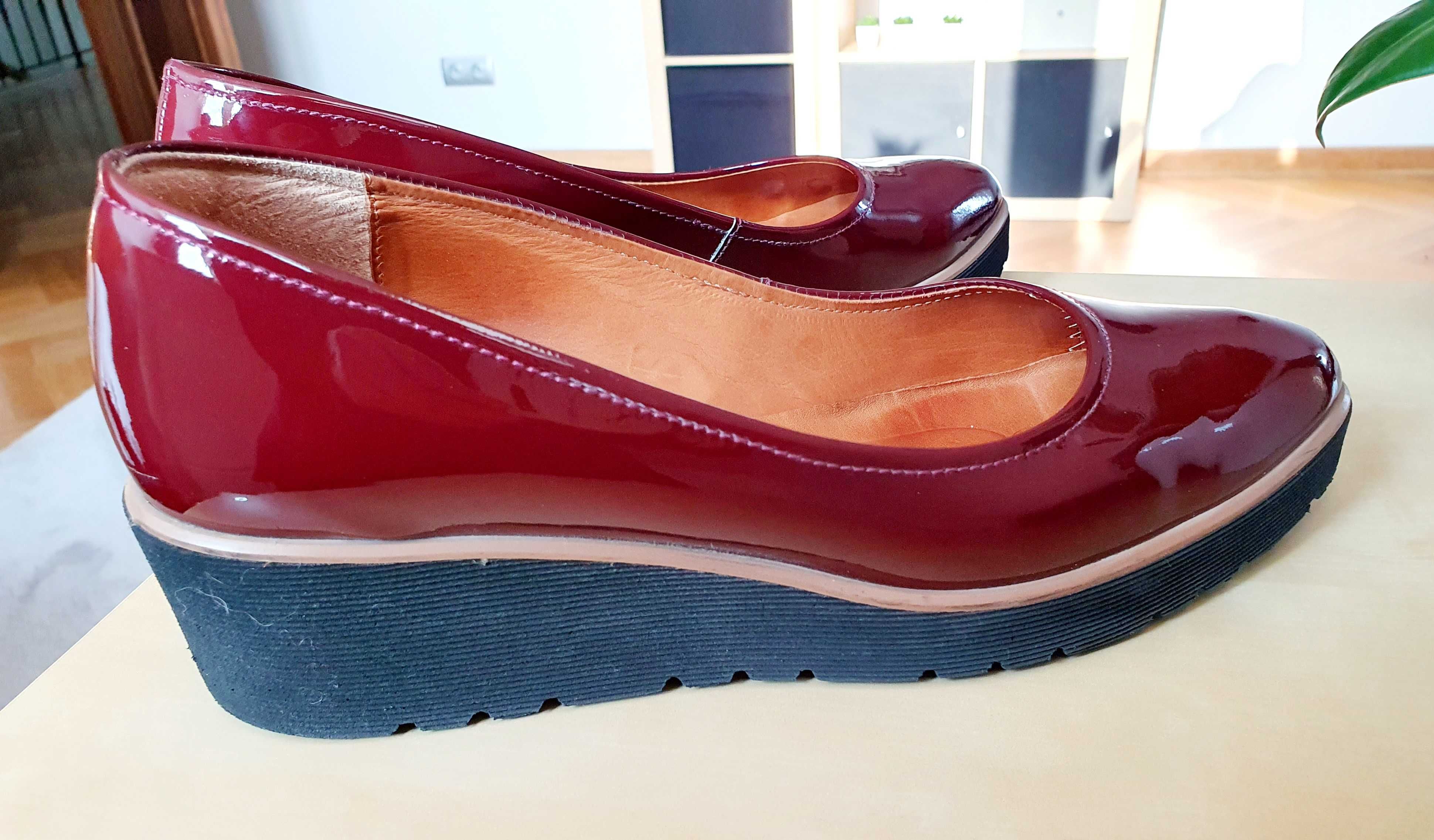 Buty czółenka lakierki RYŁKO kolor bordowy/czerwony rozmiar 37,5