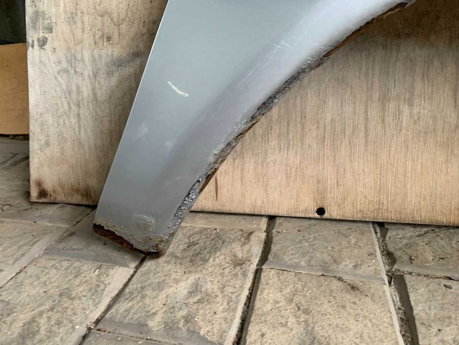 Крило переднє ML 163 емелка 2.7 крило праве ліве мл 270 Rest