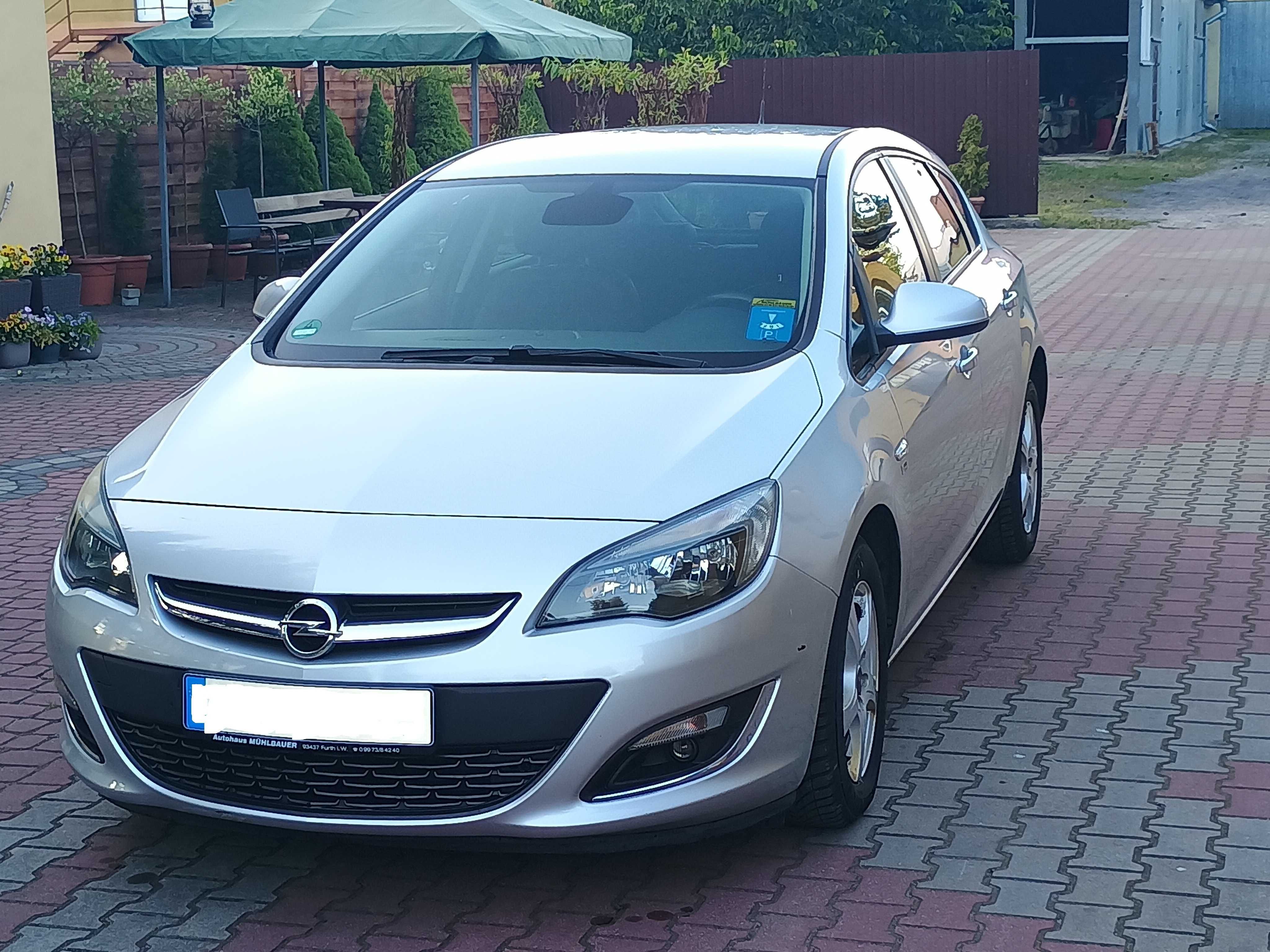 Opel Astra J 1,4T 140 KM BENZYNA 2013r