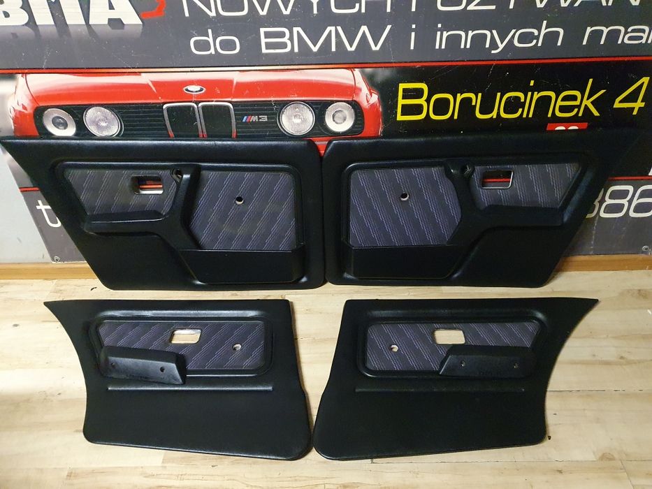 BMW E30 Komplet Boczków Tapicerka Drzwi Fioletowe Przód Tył Ładny Stan