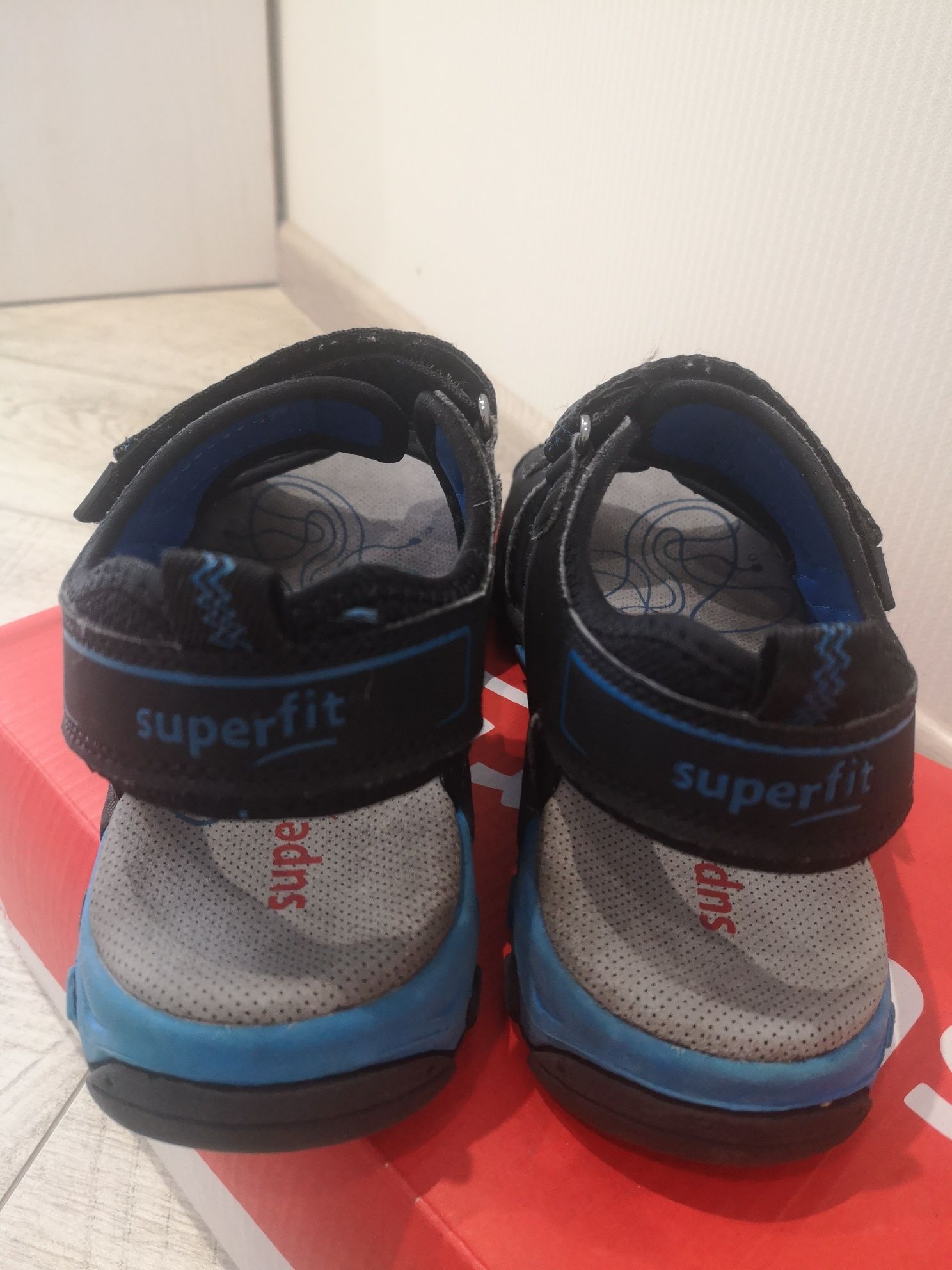 Superfit р. 40 босоножки сандали