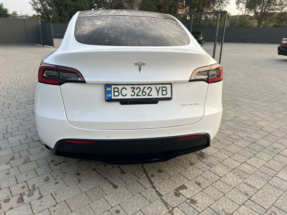 TESLA Y 2021 Dual motors