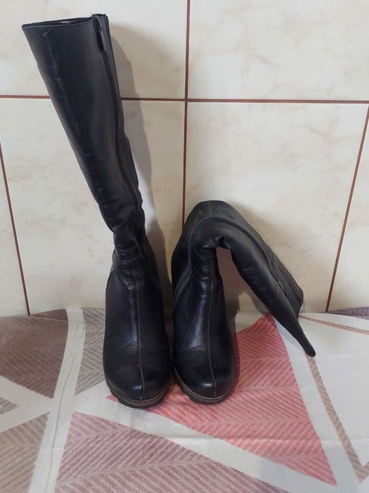 Продам шкіряні чоботи на цигейці