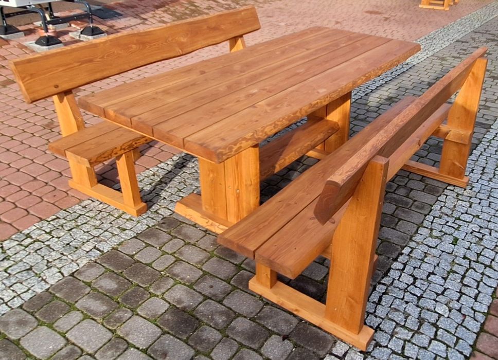 Drewniane meble ogrodowe