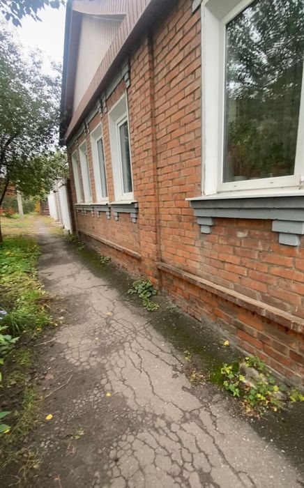 Пол дома с землей за копейки. Локомотив, улица Бориса Шрамко, метро