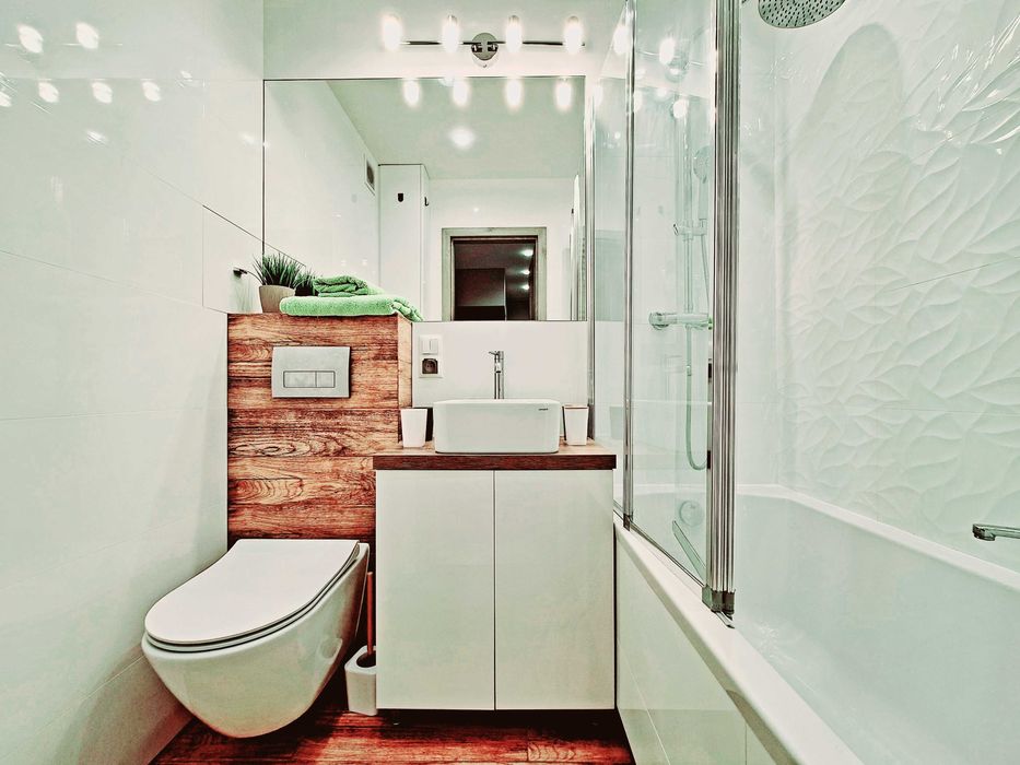 Duży pokój z balkonem, wysoki standard, blisko PKS i PKP (ul Gruntowa)