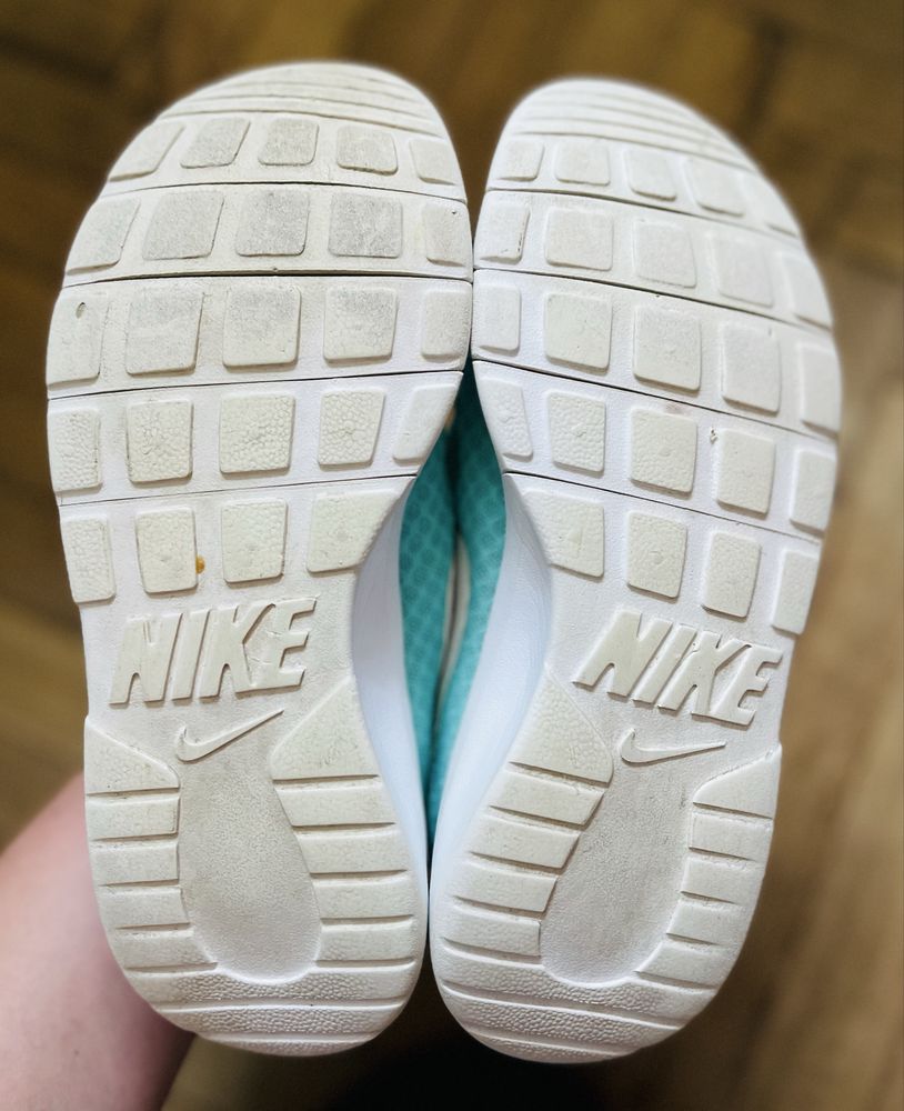 Дитячі кросівки Nike Tanjun 35р (оригінал)