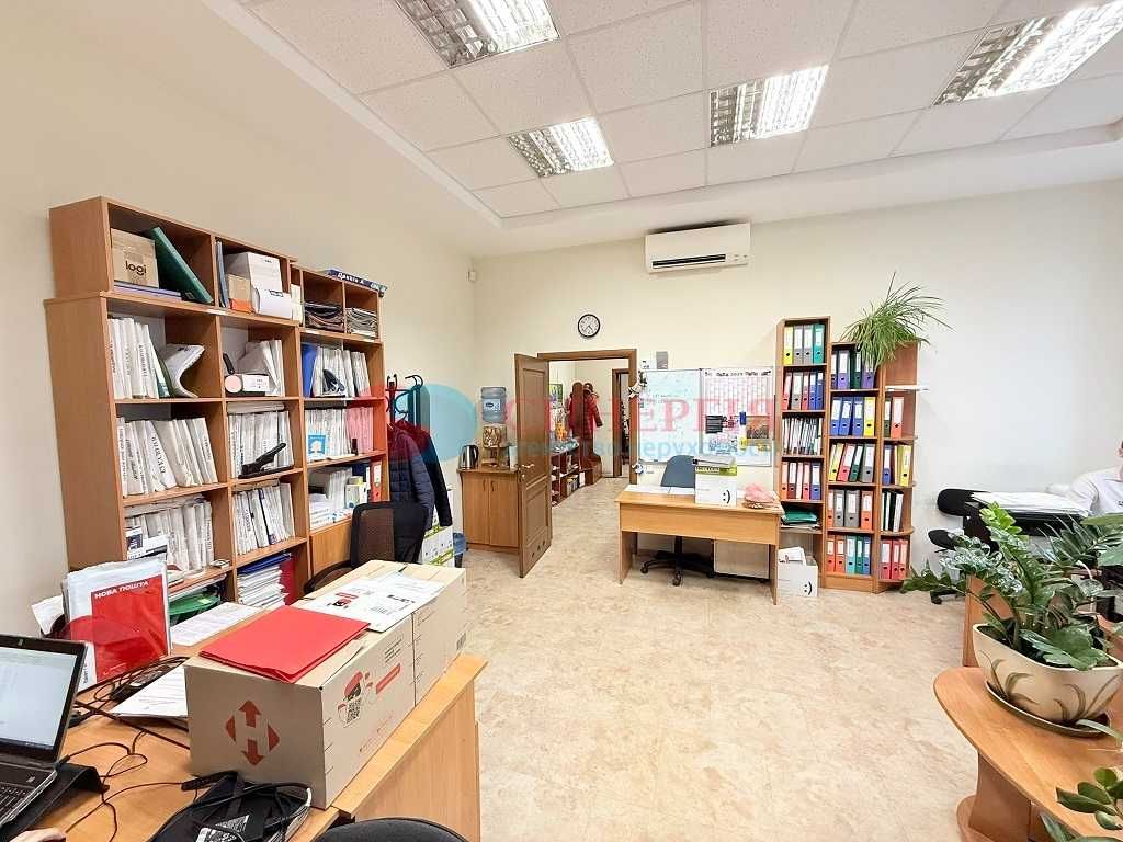 Офіс (поверх) в офісній будівлі 518м. Гоголівська, Січових Стрільців
