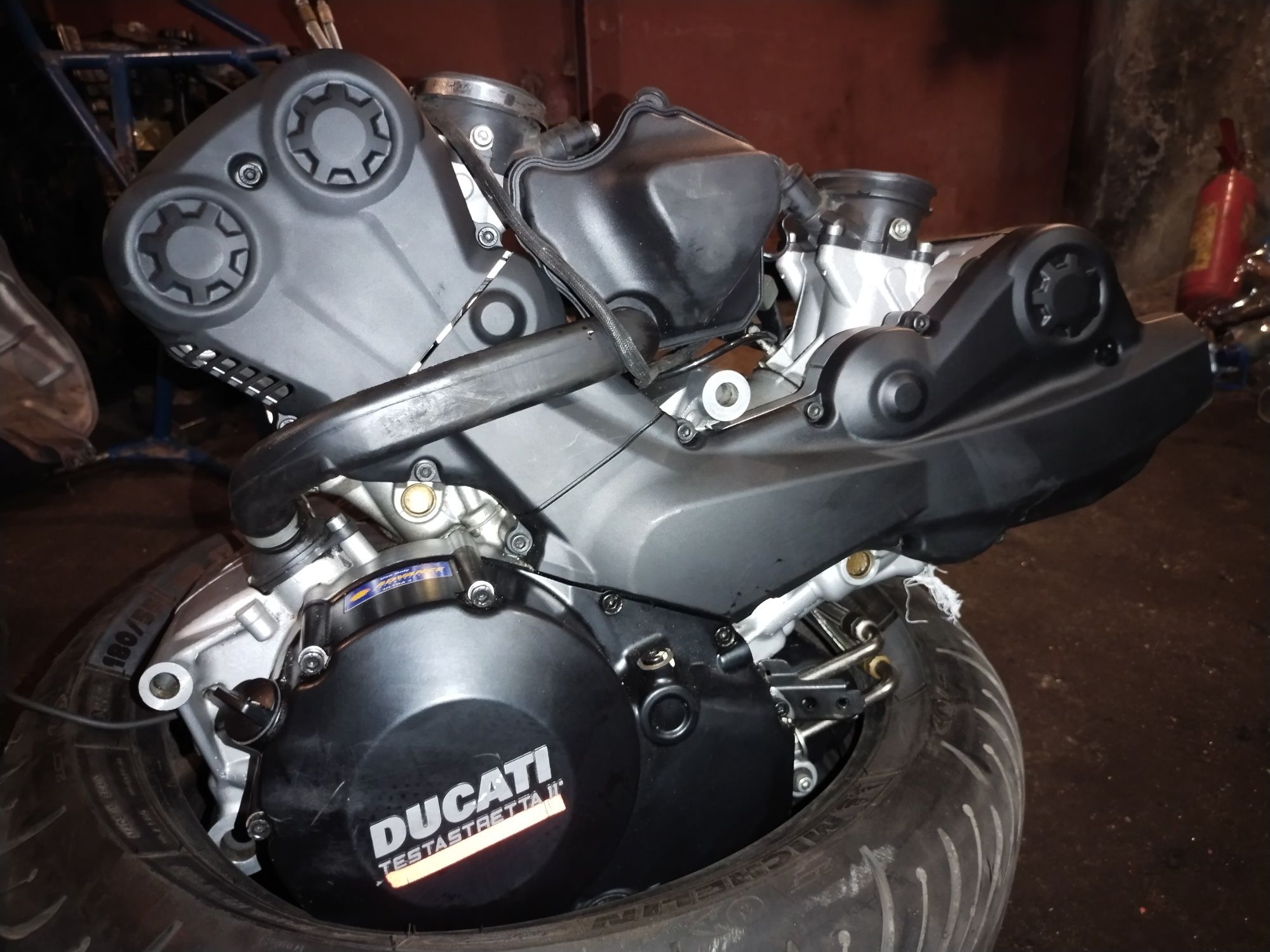 Мотор двигун Ducati multistrada 1200 2011