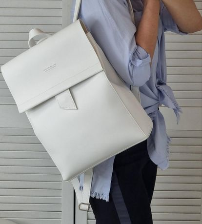 Белый женский рюкзак