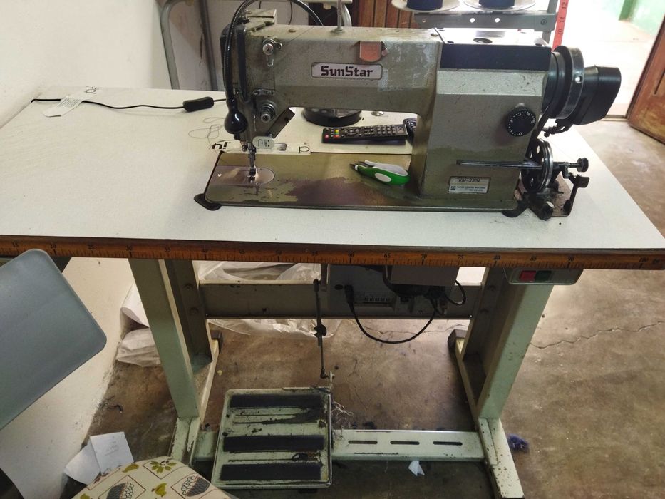 Maquina de ponto corrido