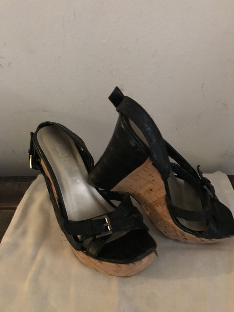 Sapatos de senhora - 3 pares só 10 Euros e casaco fantasia