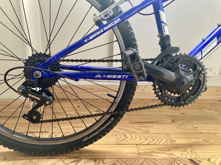 Bicicleta aro 24 - para criancas de 10 a 13 anos