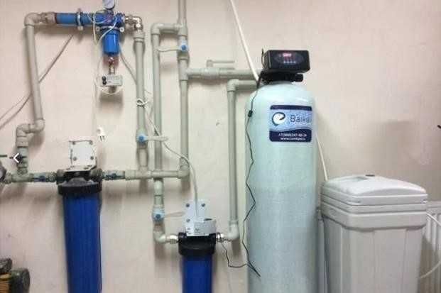 Замена фильтров воды, монтаж системы обратный осмос очистка