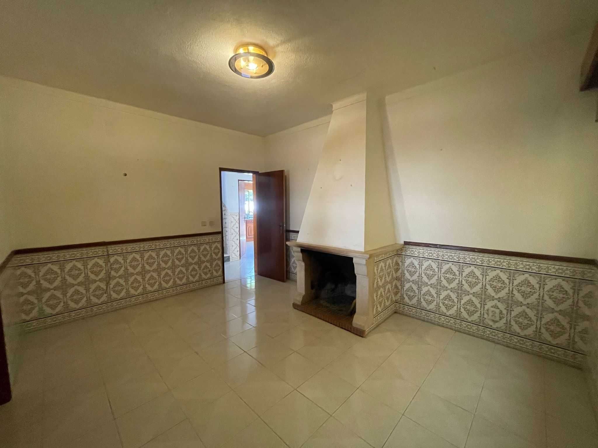 Grande Casa de Família T5 c/ Anexo, Garagem e Quintal, Ponte de Sor