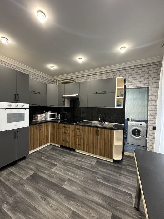 Продам 3-комн центр ГАЗОВОЕ отопление YANOVA