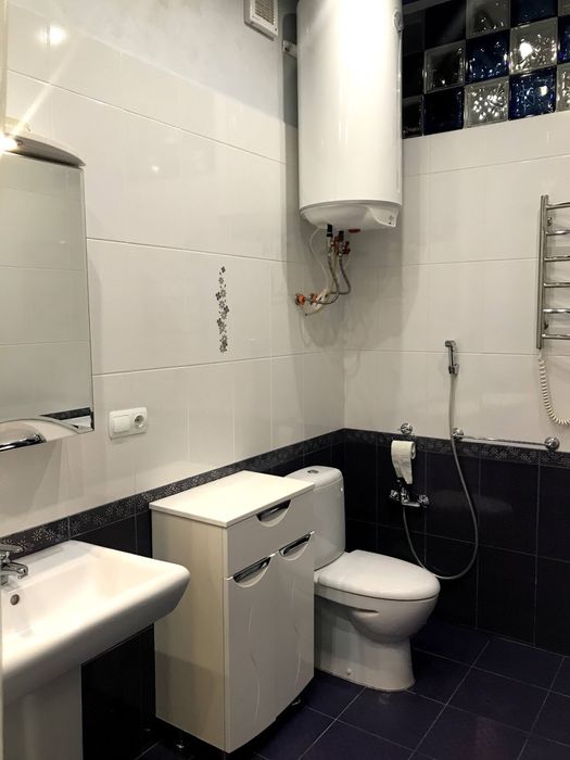 Сдам 3к квартиру ,Центр,ЖК Адмирал,Паркинг,Закрытый двор,Охрана.