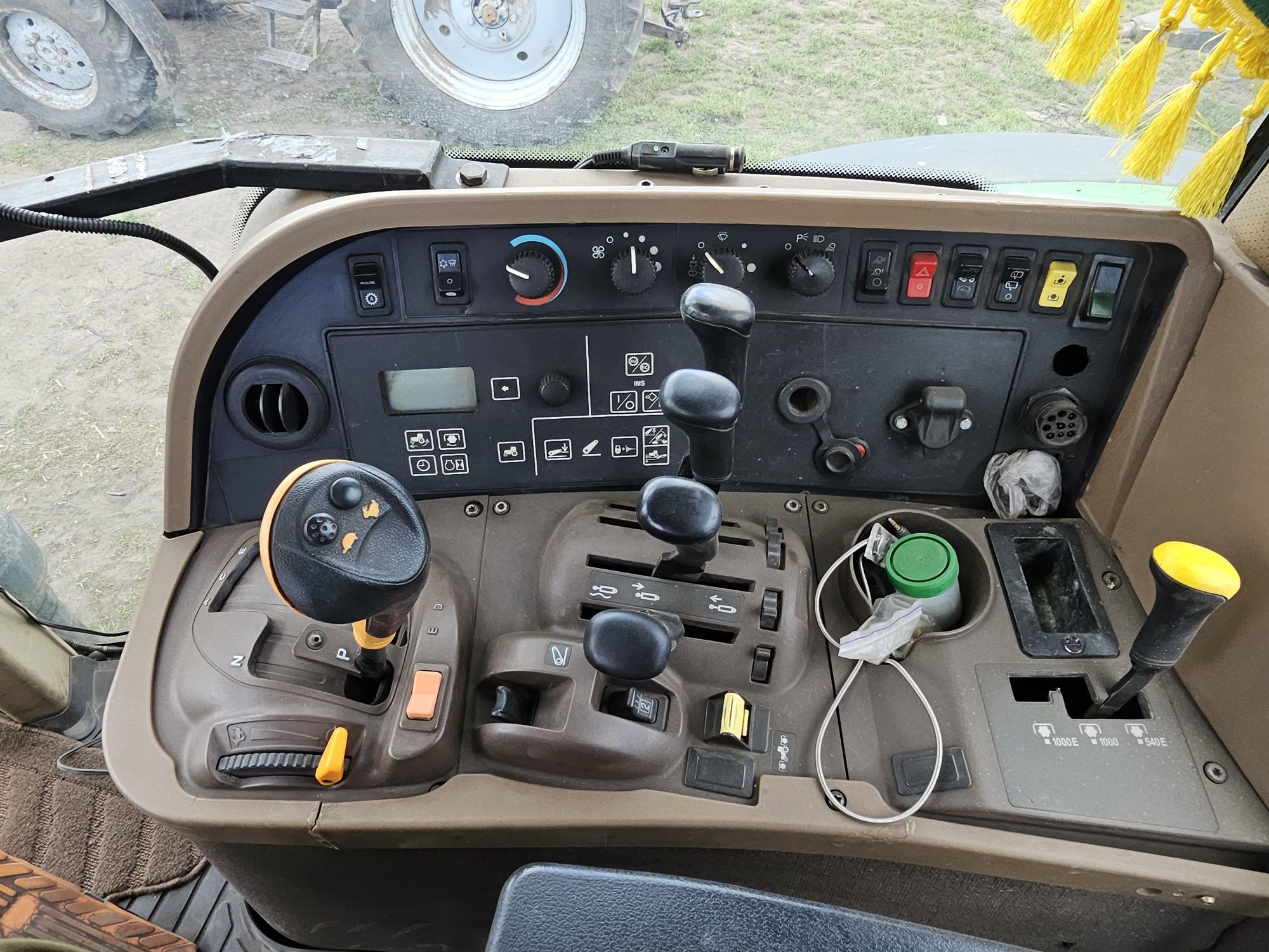 Трактор john deere 7820