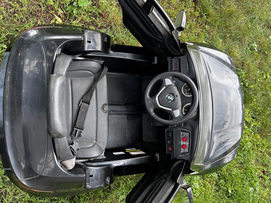 Електромобіль BMW X6