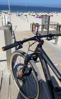 Bicicleta carbono btt ktm mayroon