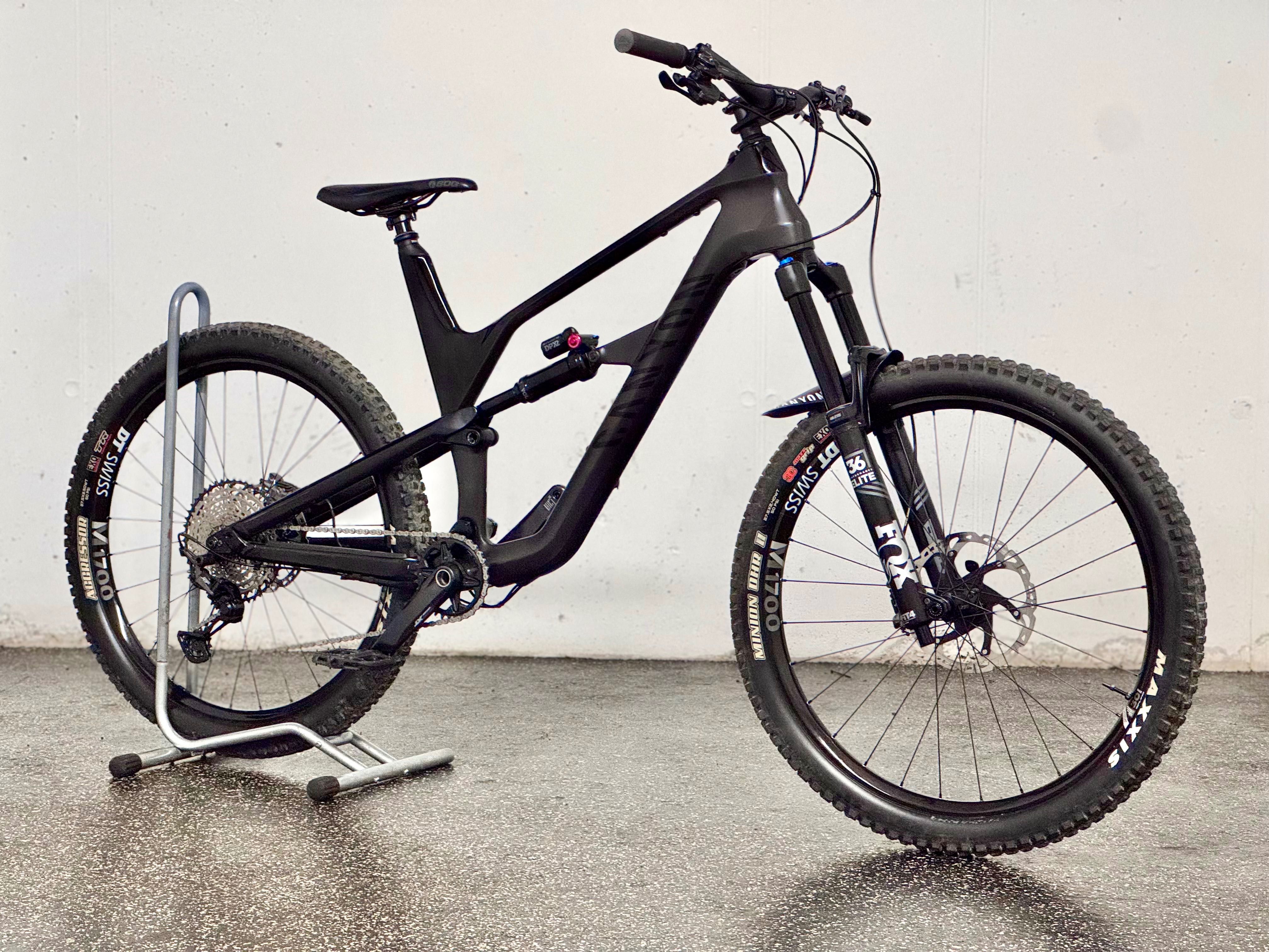 Canyon Spectral CF8 2021 Rama L/XL 27,5 Fox 36 Elite XT DPX2 DT Swiss
