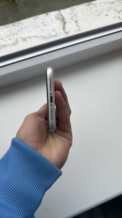 iPhone 11 б/у 128gb