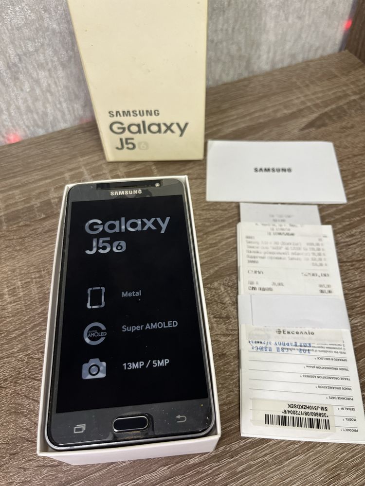 Б/у мобільний телефон Samsung Galaxy J5 SM-J500H Black