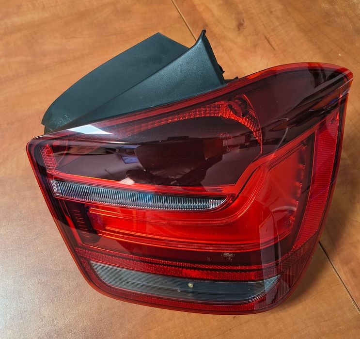 BMW F20 11-15 Lampa prawa tylna