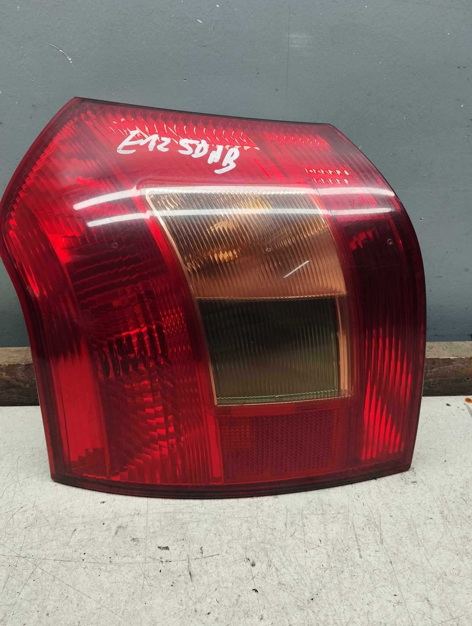 Lampa Lewy Tył Lewa Tylna Toyota Corolla E12 HB 5D