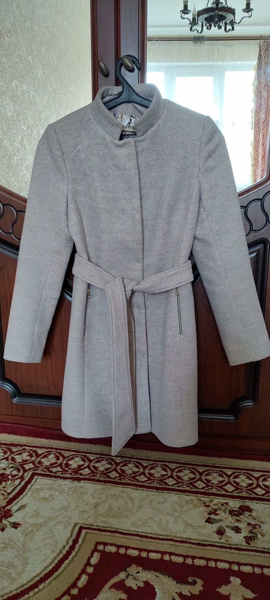 Пальто женское продам