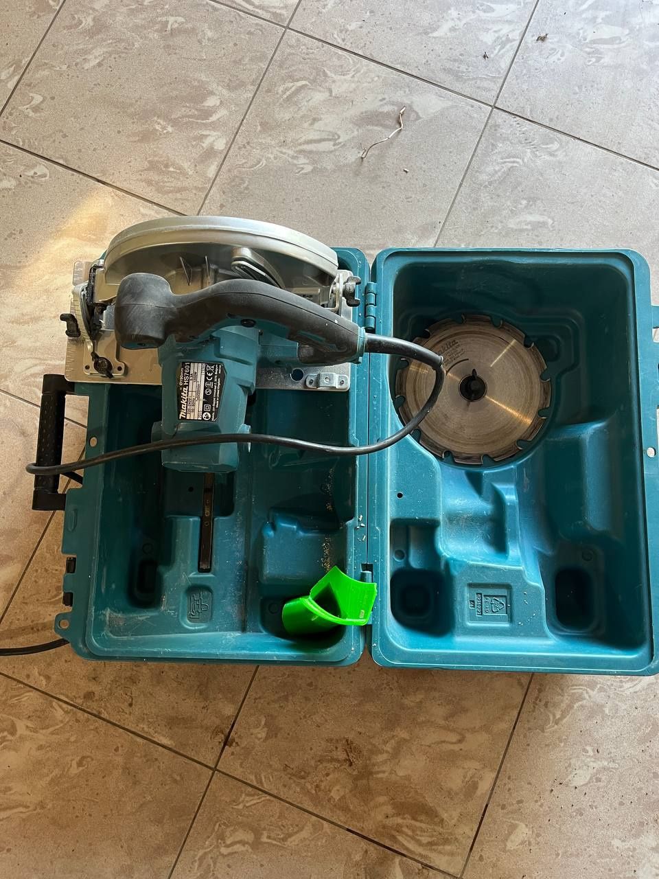 Циркулярна пила Makita HS7601