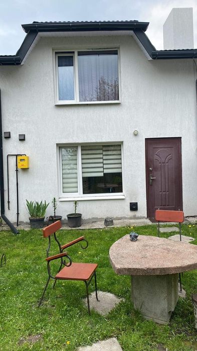 Здається в оренду кухня студія та спальня по вул.Окружна