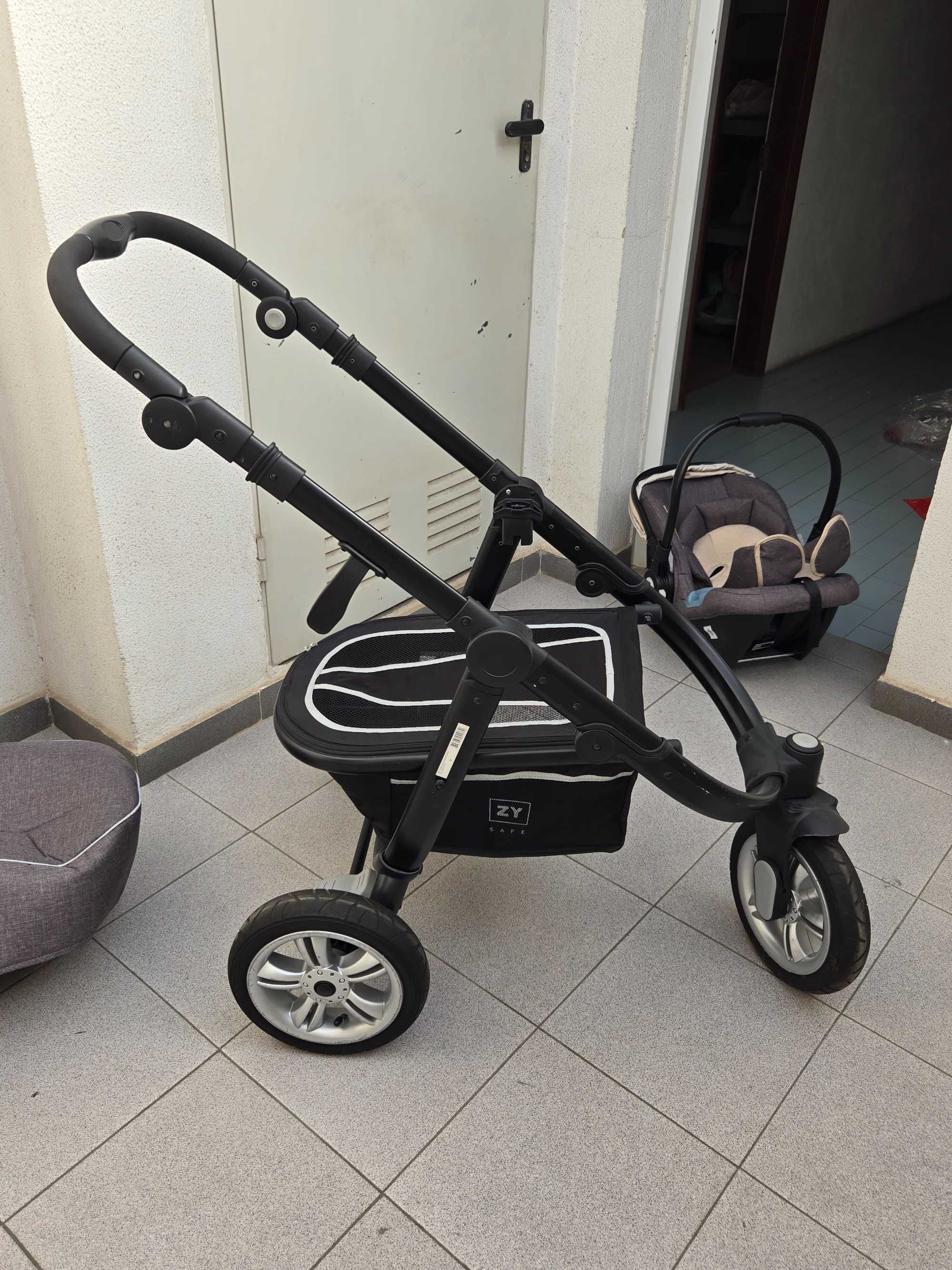 Carrinho de passeio trio.