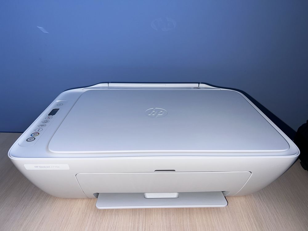 Принтер HP DeskJet 2710e Б/У, стан ідеальний, як новий.