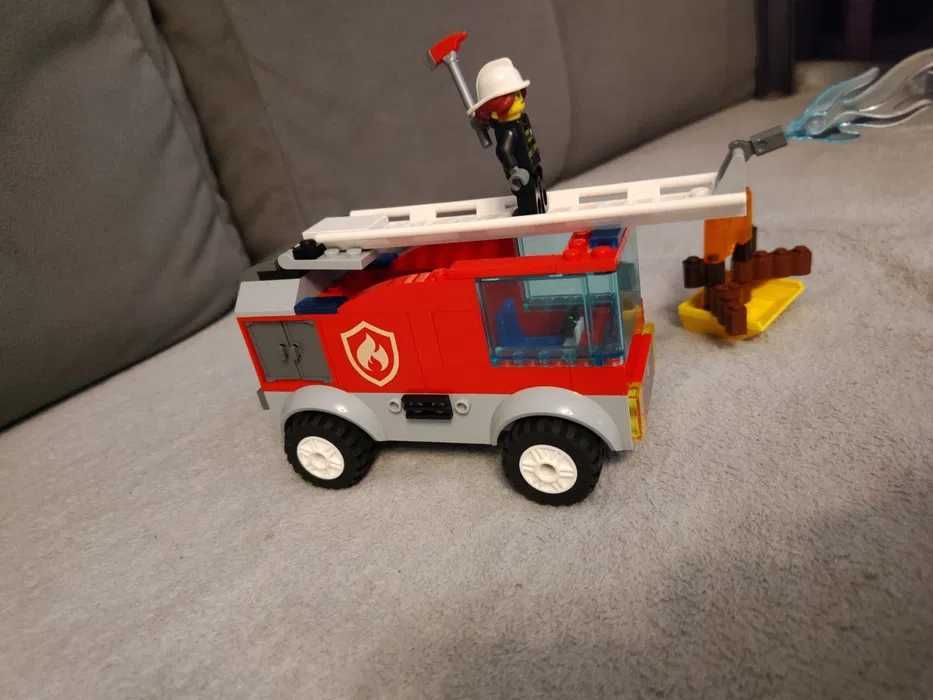 LEGO City 60280 Wóz strażacki z drabiną