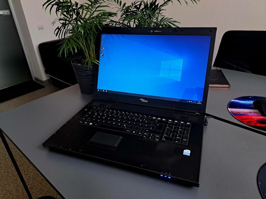 Ноутбук Amilo Fujitsu Siemens