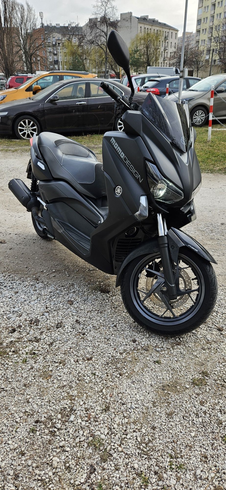 Yamaha Xmax 125Momo design