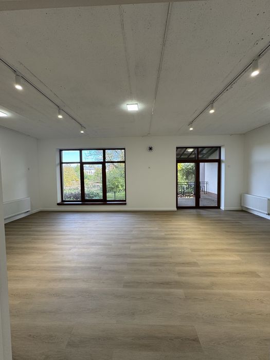 Продаж під Клініку Навчальний заклад БЛИЖНЯ РОЩА