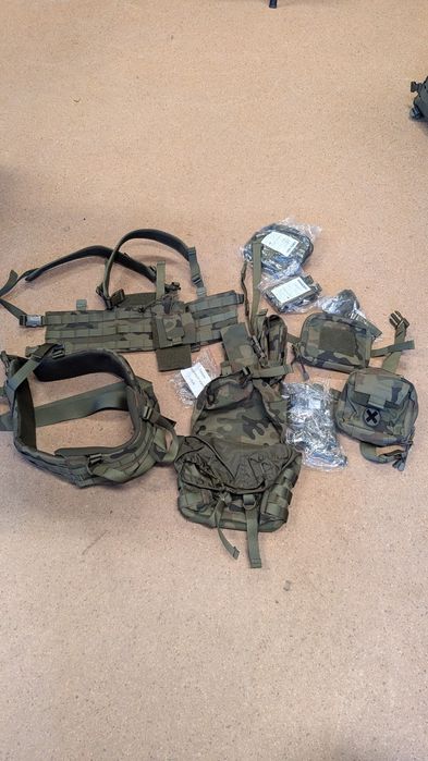 zestaw oporządzenia wojskowego kamizelka szelki chest rig 988b mon