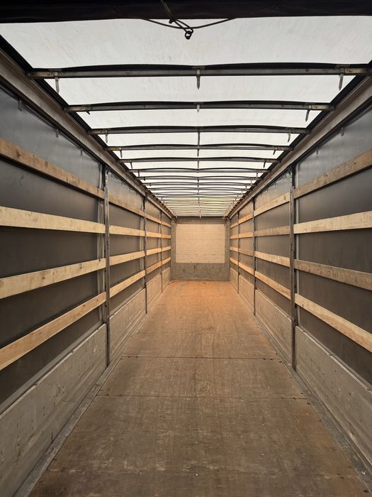 Продам полупричіп тент борт штора можливо коплектом з вольвом