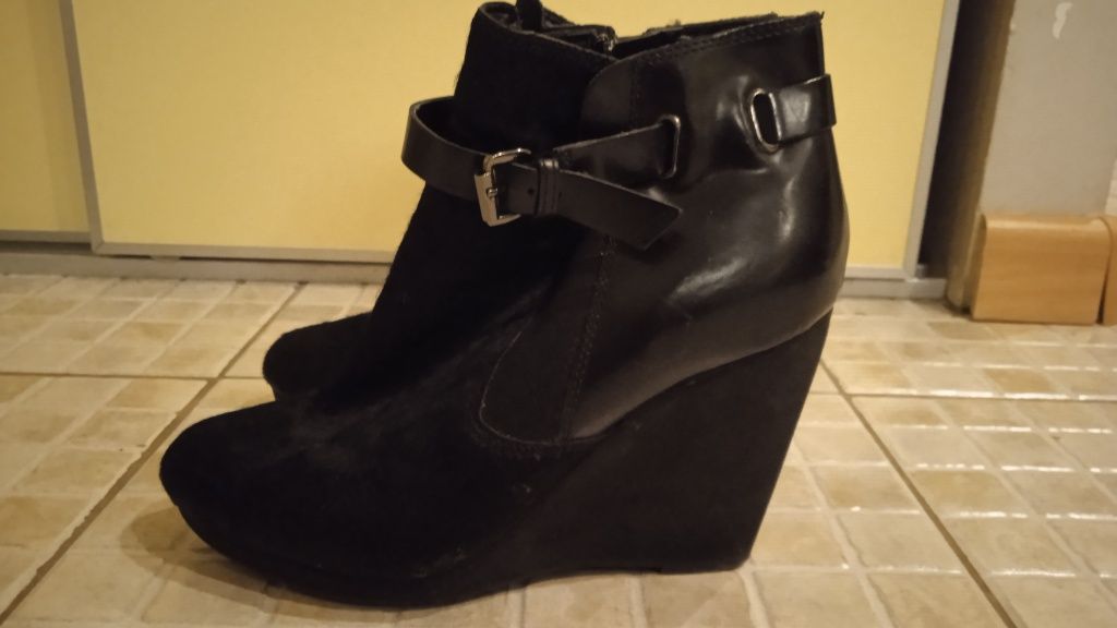 Kozaki czarne Clarks 39 jak nowe