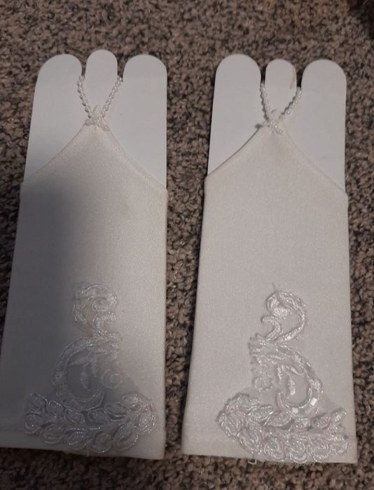 Плаття на причастя,випуск