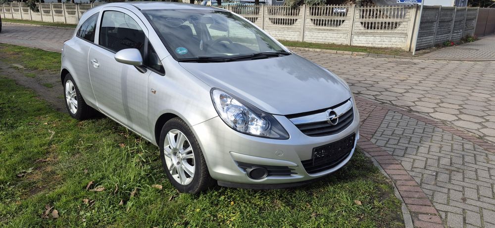 Opel Corsa D 1.2 80km Doinwestowana