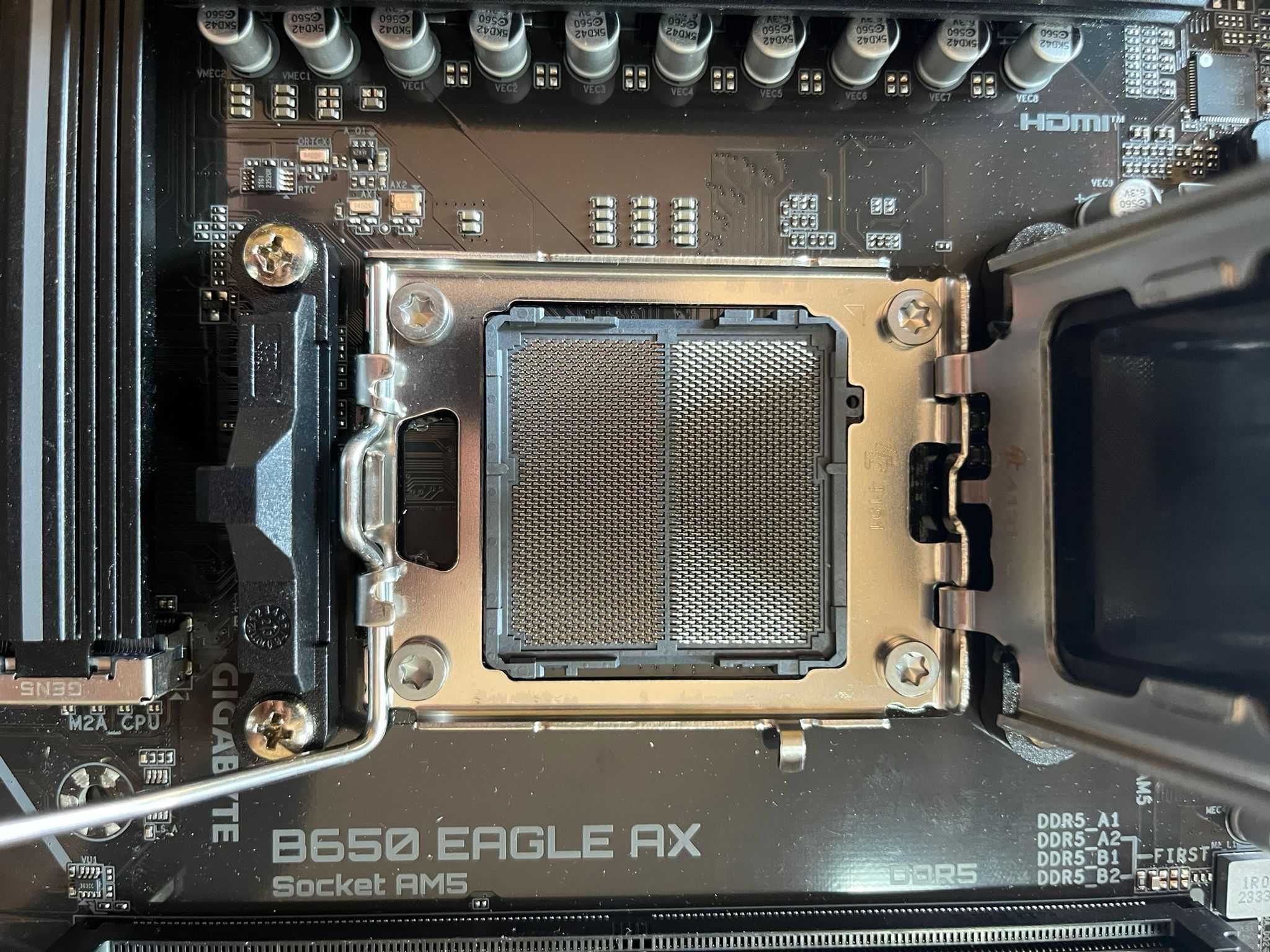 Gigabyte B650 EAGLE AX