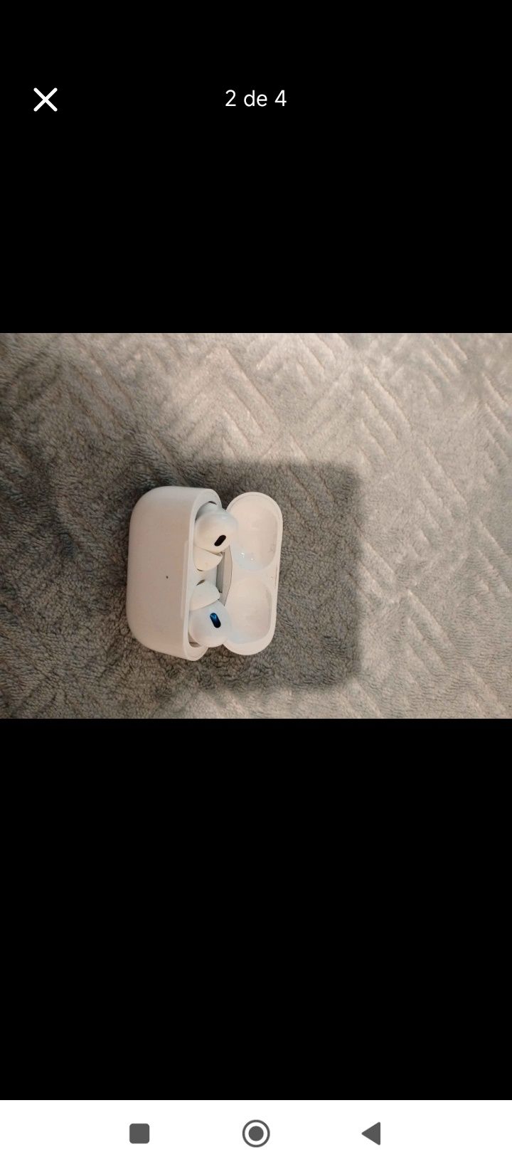 Auriculares sem fio dois modelos diferentes