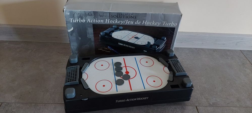 Gra Hokej wydaje dźwięki
