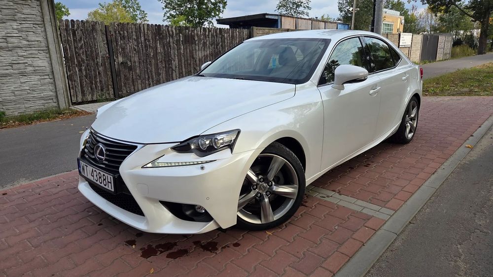 Lexus IS 300H 220 KM Perfekt Jasna Skóra wentylacja czujniki kamera Full Ledy