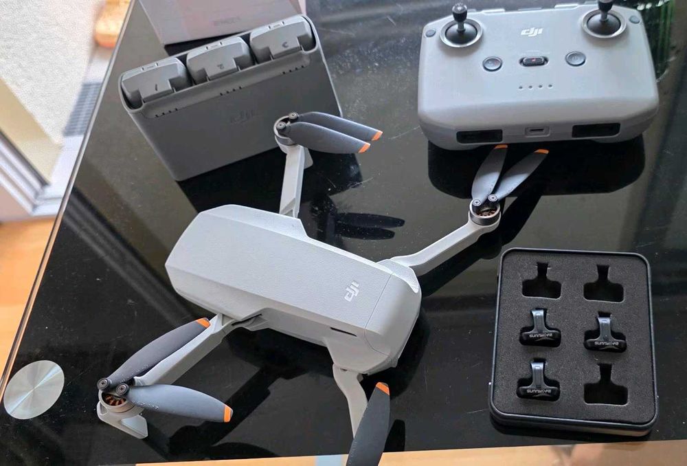 Zadbany dron dji 2 mini