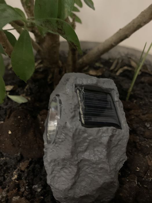 Продам декоративний камінь на сонячні панелі